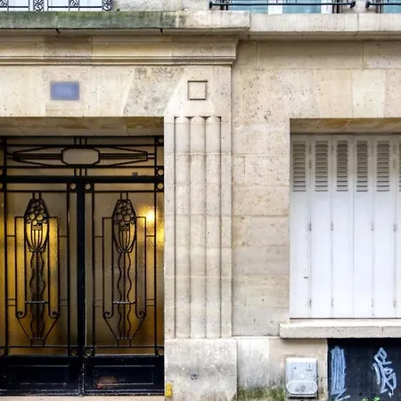 Meuble, Trois * Parijs