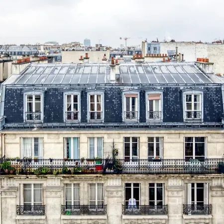 Appartement Meuble, Trois